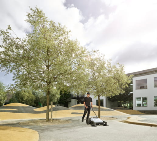 Balayeuse à 2 brosses latérales Nilfisk SW250