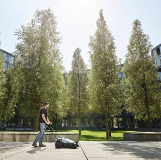 Balayeuse à 2 brosses latérales Nilfisk SW250