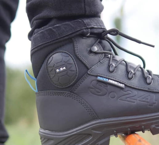 Chaussures de sécurité membranées S24 XPER TP / XROC S7 SR