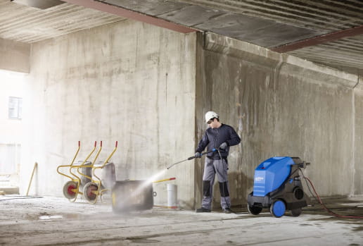 Nettoyeur haute pression eau chaude Nilfisk MH3C-145/600 PAX avec enrouleur